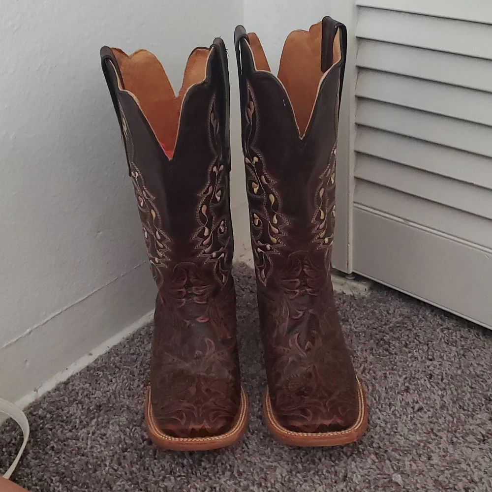 Custom made cowboy boots - Picture 2 of 2